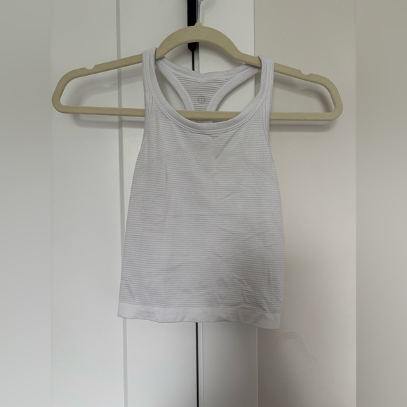 Swiftly Tech Cropped Racerback Tank 2.0 ☁️ - Picture 3 of 4